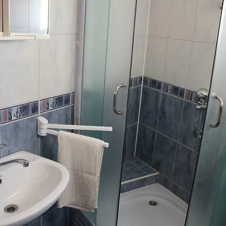 Novoselic Apartman *